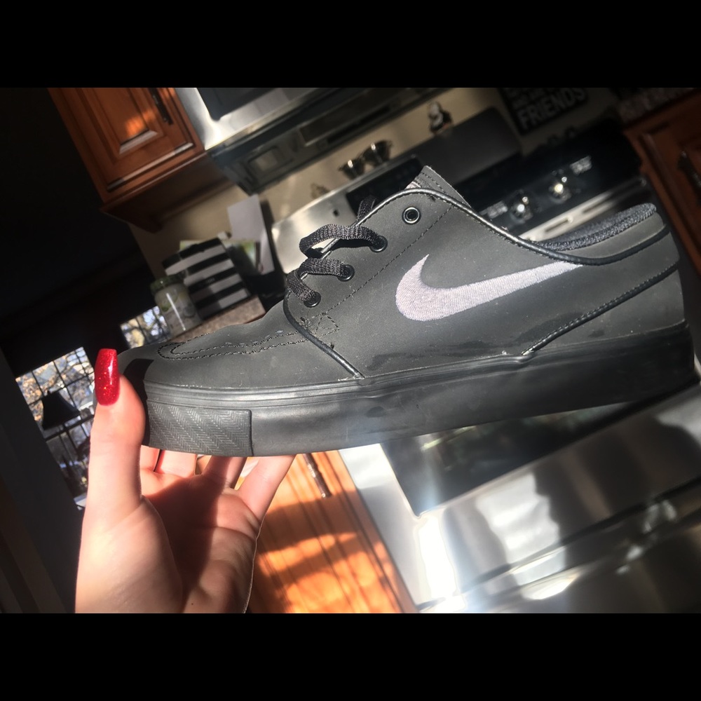 All black Janowski's